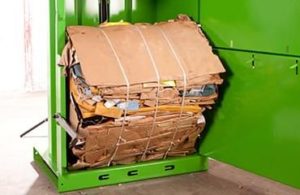 Bálázógép hulladékok értékesítéséhez